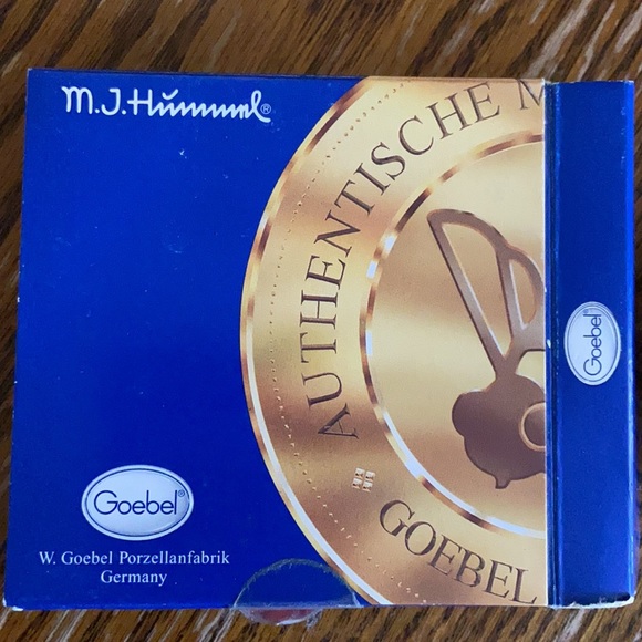 M.I. HUMMEL Century Collection Mini Plate - Picture 6 of 7